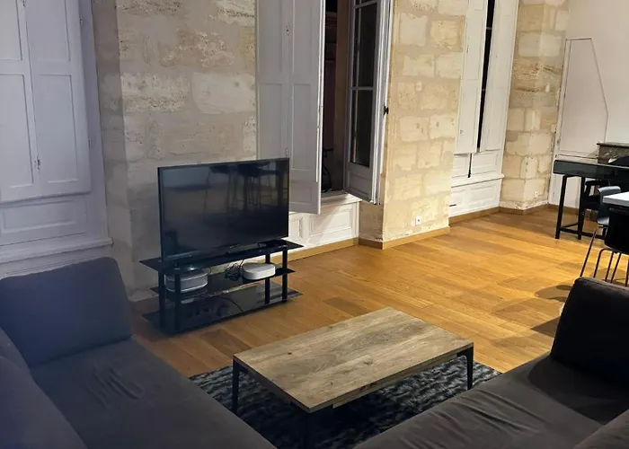 Atypique Grand Theatre דירה