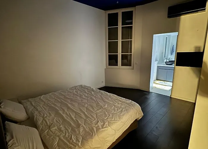 Atypique Grand Theatre דירה